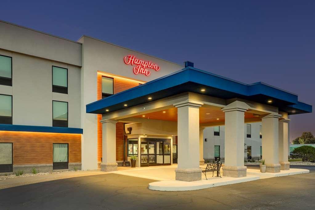 Hampton Inn Моултри Экстерьер фото