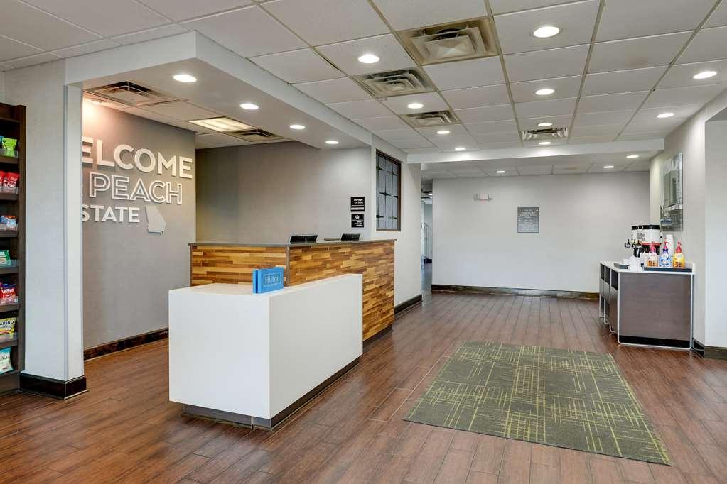 Hampton Inn Моултри Интерьер фото