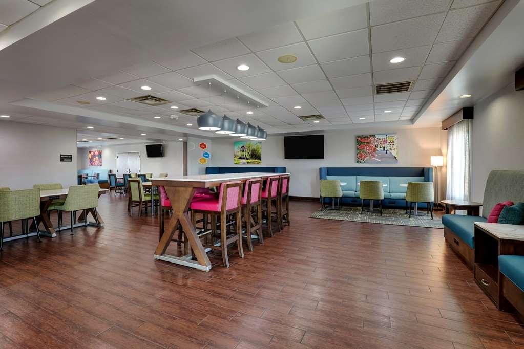 Hampton Inn Моултри Ресторан фото