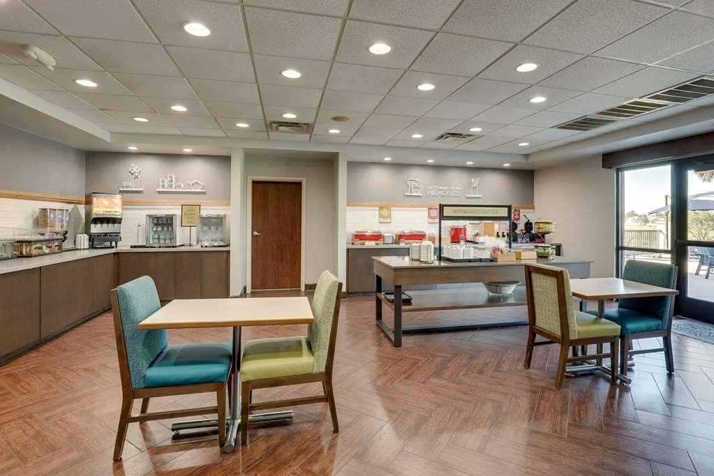 Hampton Inn Моултри Ресторан фото