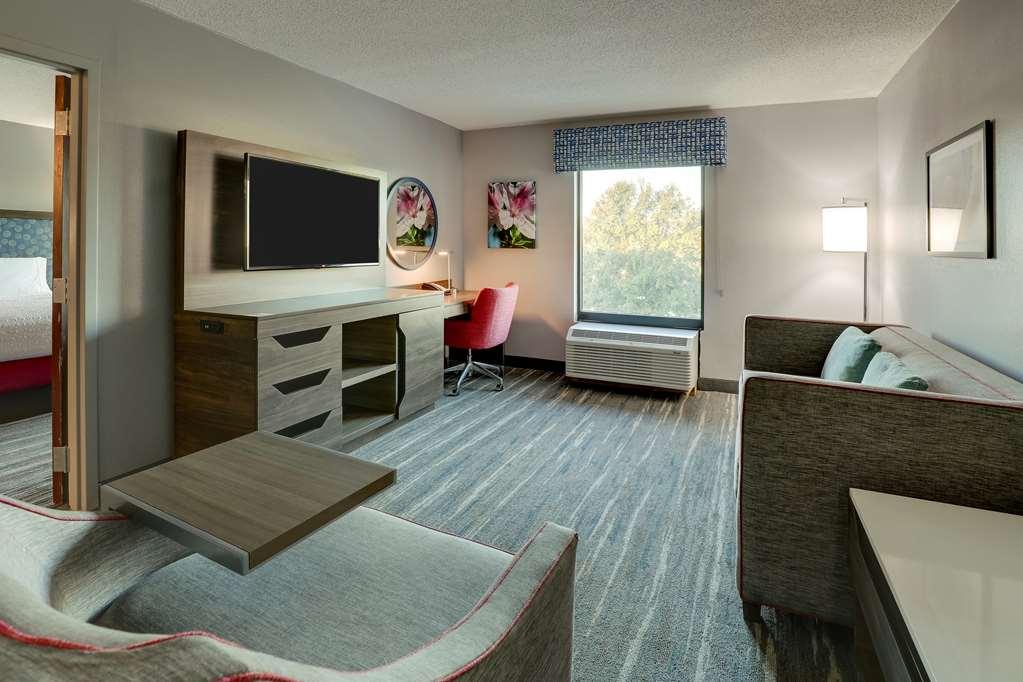 Hampton Inn Моултри Номер фото