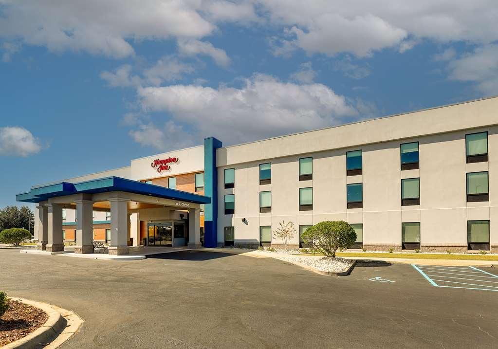 Hampton Inn Моултри Экстерьер фото